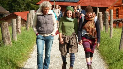 Die Gemeinschaft wandert gemeinschaftlich auf den Hausberg Hörnle